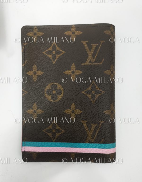 LOUIS VUITTON Christmas Animation rose ballerine Passport Cover - immagine 2