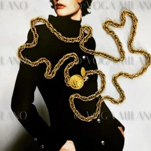 CHANEL 31 Rue Cambon 24kt plated medallion necklace vintage
