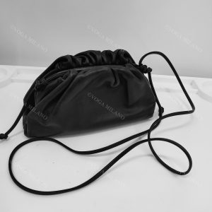 BOTTEGA VENETA Pouch (Mini - Crossbody)