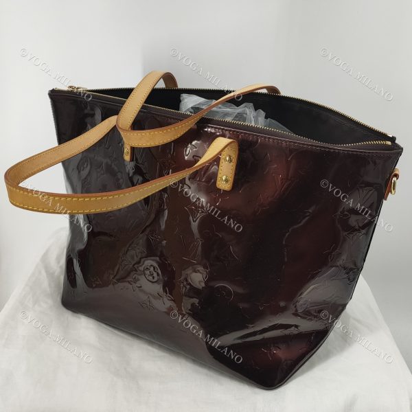 LOUIS VUITTON Bellevue GM Vernis amarante - immagine 2